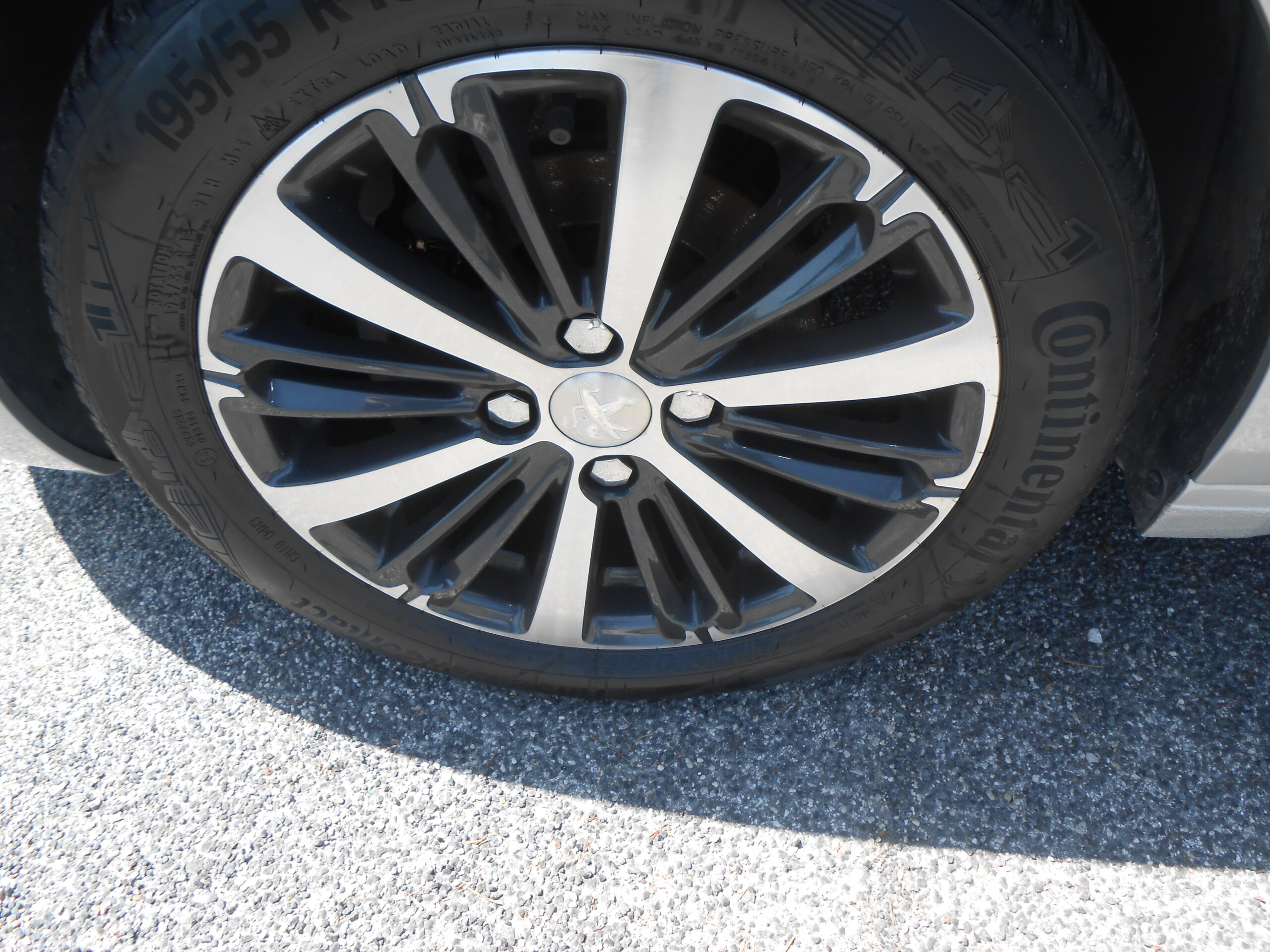 PEUGEOT 208 1.2 ALLURE 82 CV €6 – NO VINCOLI FINANZIAMENTO